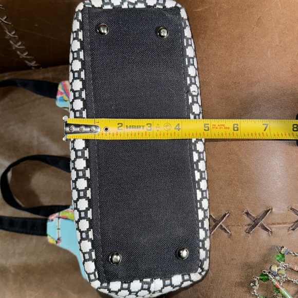 Berkshire Bags Sorrento Zip Top Multi-Pocket Artistic Fabric Footed Tote Bag - Picture 9 of 12